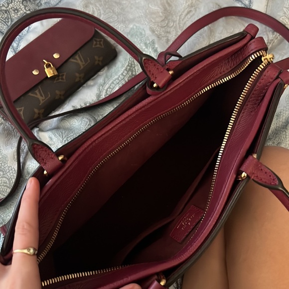 LOUIS VUITTON HANDBAG - Picture 3 of 3